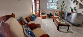 LaPetite Maison, Maison spacieuse & calme avec parking, proche plages Sainte-Rose - 1