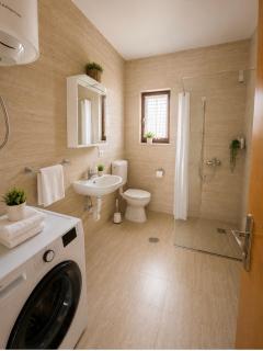Renovated Two bedroom house in charming Gošići next to Tivat - 8