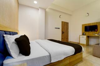 Hotel O by OYO REFRESH INN & SUITES - 0