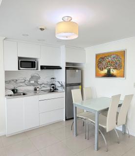 Riverfront I, piso 6, suite vista al rio, Puerto Santa Ana, Guayaquil - 4