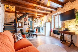 Traditional apt in stone house in heart of Trogir - 1