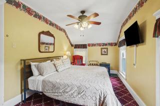 Kingsley House Bed & Breakfast - Full Home - 1
