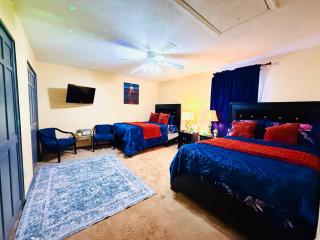Large 3BR Home for Families and Work Stays With Fast WIFI - 2