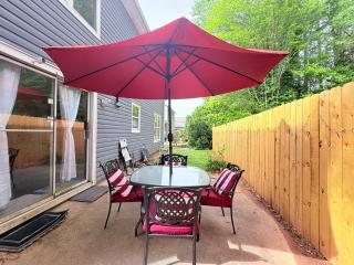 Large 3BR Home for Families and Work Stays With Fast WIFI - 8