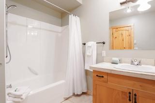 Glacier Pines - 1