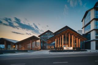 HUALUXE Hotels and Resorts Chongqing Wushan by IHG - 4