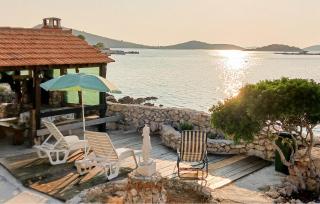 2 Bedroom Nice Home In Zizanj - 7