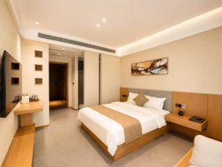 Clover Hotel & Spa - 4
