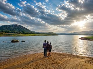 Elee Villa - Waterfront Retreat with Victoria Reservoir & Mountain Views - 5