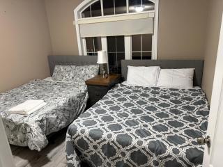Spacious Brampton 4BR Upper Home - 5
