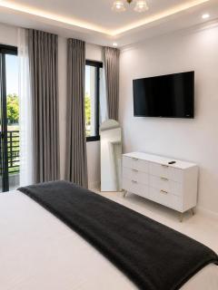 Tranquility LUX POOL Suite - 8