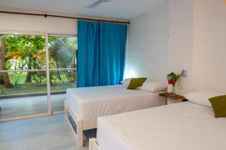 Blue Mango Beach Hotel - 8