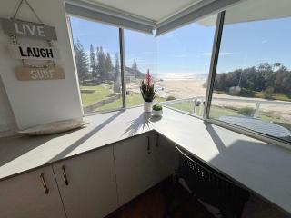 Ocean Shores Apartment 14 - Bring your own linen. - 1