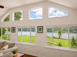Waterfront Cabin With A View, Large Family Retreat, Pet Friendly - 3