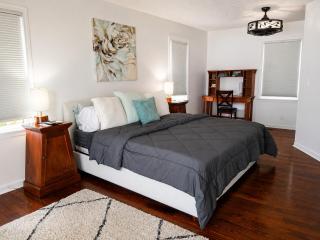 Waterfront Cabin With A View, Large Family Retreat, Pet Friendly - 1