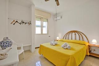 Villa Dei Fanti On The Sandy Beach - Happy Rentals - 3