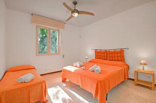 Villa Dei Fanti On The Sandy Beach - Happy Rentals - 2