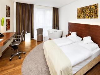 Wolfsburg Sandkamp Hotel by Belvilla - 9