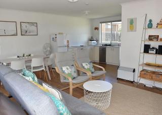 Barefoot Bungalow managed by Batemans Bay Accom - 7