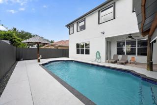 Luxury Miami Oasis Private Pool & Resort Vibes - 8