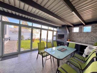 5 bedroom home in Langebaan, located close to Club Mykonos and Laguna Mall - 8