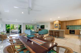 Beachside at 7 Solina Close in Port Douglas - 1