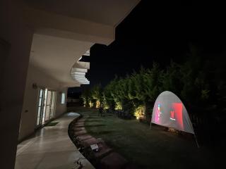 Bella Casa, 3BR Villa Mountain Views & PVT Lawn - 9