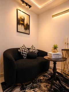 ALAYA EXECUTIVE SUITES with multiple 1 BHK options in Lahore Main Boulevard, Gulberg III - 4