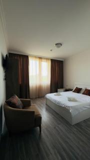 Golden Horizon House - 9