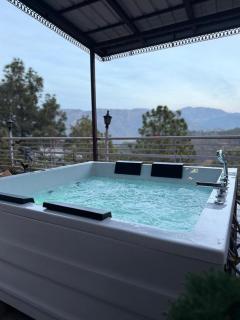 The Majestic Escape Villa I Jacuzzi l Pet friendly & Serviced Villa I Open Air Lawn I Bonfire Available I Kasauli By Exotic Stays - 9