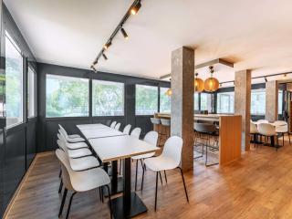 B&B HOTEL Freiburg-West - 1