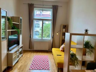 Central Cozy Comfort Loft - 1