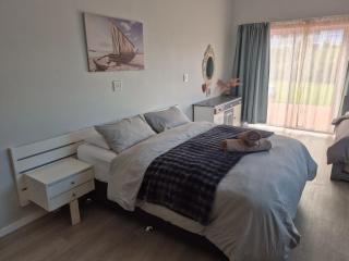 Silver’s Rest Beach House - 2