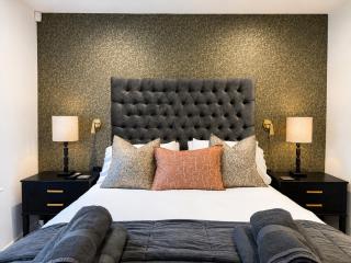 Luxury Croft Templepatrick Near Airport Rabbit and Hilton hotel - 5