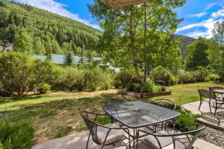 Ground Floor on River Trail, Walk to Ski condo - 9