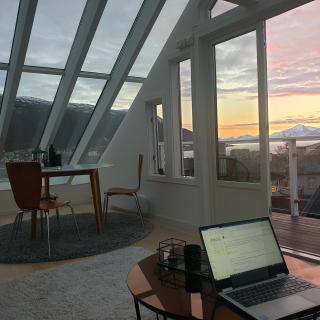 Amazing Sky Loft with Glass Roof & Panorama views - 2