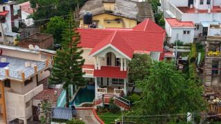 PRIYA PALACE - HOMESTAY SWIMMING POOL I Kodaikanal I 87oo and 2o5 and 865 - 8