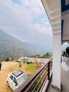 R K Hotel & HELY ROOMS - 4