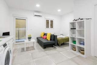 Apartment C Private Complex Metro 4pax - 9