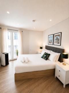 Grand Central House - Classic Two Bedroom - GibraltarStay Apartments - 7