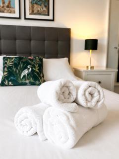 Grand Central House - Classic Two Bedroom - GibraltarStay Apartments - 6