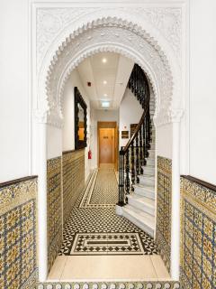 Grand Central House - Classic Two Bedroom - GibraltarStay Apartments - 8