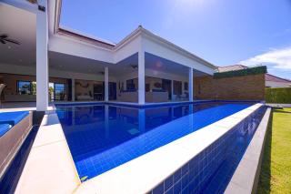 Lakefront Pool Villa near Golf Course (SGP) - 7