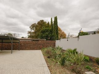 Poplar Grove Guesthouse - 7