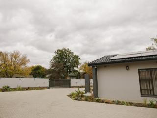 Poplar Grove Guesthouse - 5