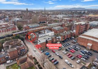 6 BR 4 Bath Central Worcester Sleeps 12 - 1