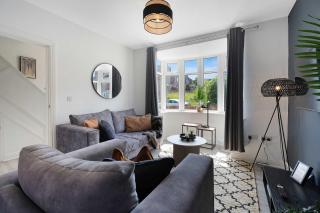 Stylish Norton 3BR Sleeps 5 by Stay With Us - 2