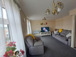 E Gardens Apartment - 0