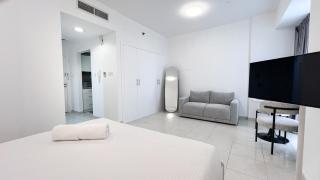 Affordable Luxury Studio in Prime Coastal Location - 5