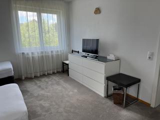 Modernes Stadthaus 100qm Parkplatz Bad&Dusche Küche - 1